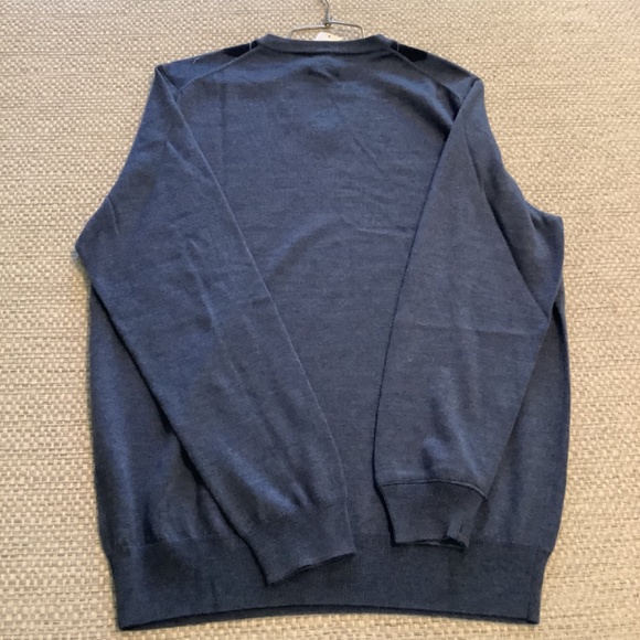 Jos.A.Bank  Blue V Neck Merino Wool Pullover Traveler Sweater *New with Tags* - Picture 4 of 8